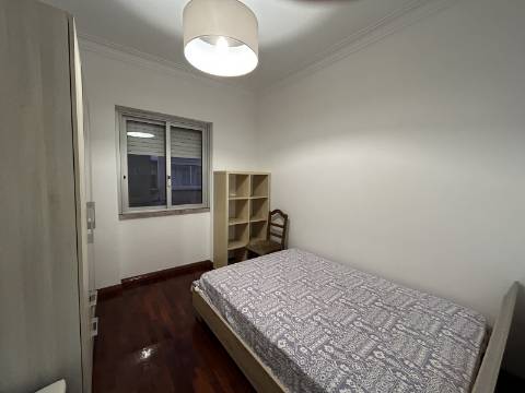 T1 - Moscavide p/ Arrendar - 1ºandar - CENTRAL