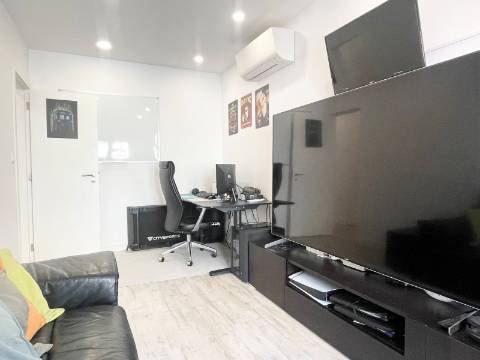 Apartamento T1 em Moscavide - Remodelado - 2º Andar