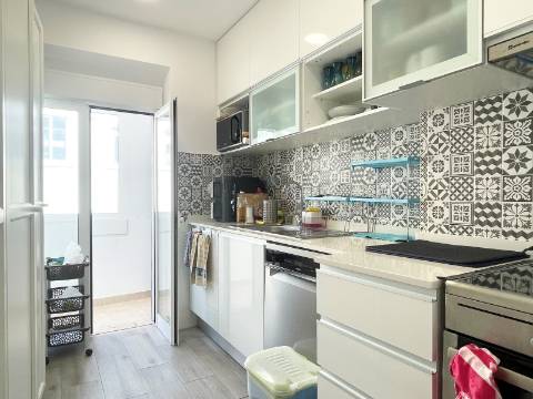 Apartamento T1 em Moscavide - Remodelado - 2º Andar