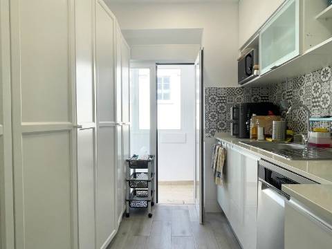 Apartamento T1 em Moscavide - Remodelado - 2º Andar