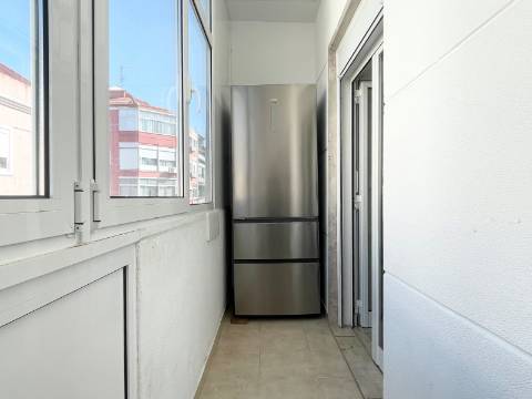 Apartamento T1 em Moscavide - Remodelado - 2º Andar