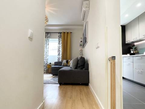 Apartamento T2 - Moscavide - Completamente Remodelado - TERRAÇO 60m2