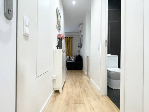 Apartamento T2 - Moscavide - Completamente Remodelado - TERRAÇO 60m2