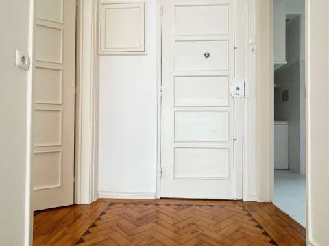 T2 Apartamento p/ Arrendar em Moscavide c/ cozinha equipada