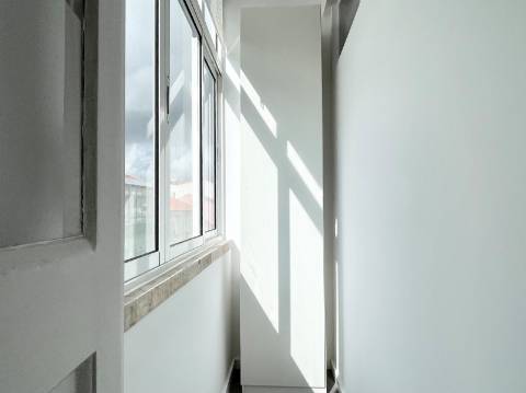 T2 Apartamento p/ Arrendar em Moscavide c/ cozinha equipada