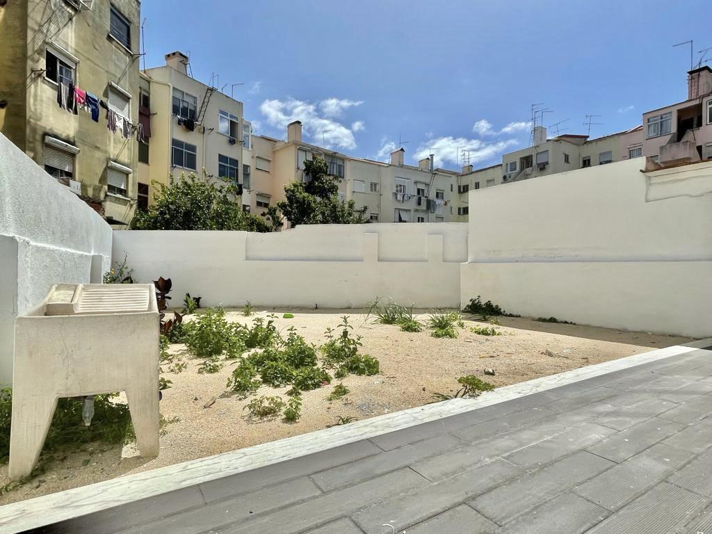 Apartamento T2 p/ Arrendar em Moscavide - RCH c/ TERRAÇO 50m2