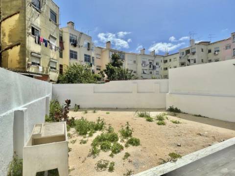 Apartamento T2 p/ Arrendar em Moscavide - RCH c/ TERRAÇO 50m2