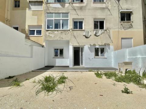 Apartamento T2 p/ Arrendar em Moscavide - RCH c/ TERRAÇO 50m2