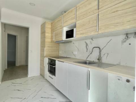 Apartamento T2 p/ Arrendar em Moscavide - RCH c/ TERRAÇO 50m2