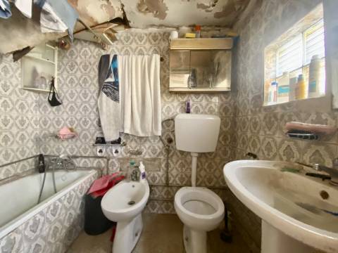 T1 - Moradia Geminada - Lisboa - INVESTIMENTO - Obras Totais