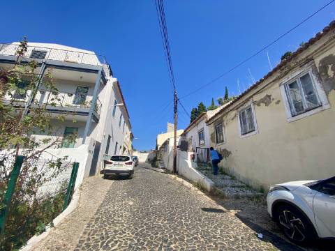 T1 - Moradia Geminada - Lisboa - INVESTIMENTO - Obras Totais