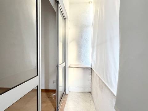 Apartamento T1 - Moscavide - 1º Andar - CENTRAL