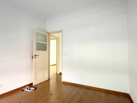 T1 p/ Arrendar em Moscavide