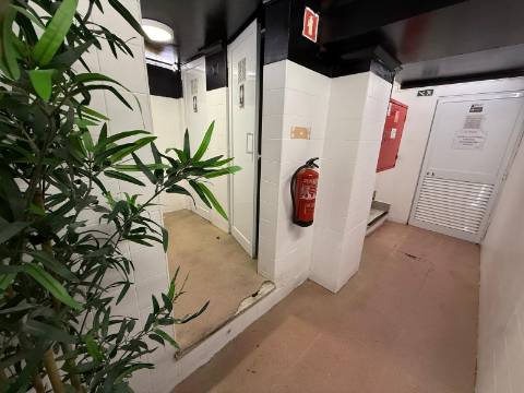 Av. Moscavide-Negócio para trespasse em Moscavide e Portela