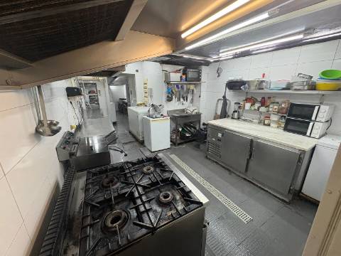 Av. Moscavide-Negócio para trespasse em Moscavide e Portela