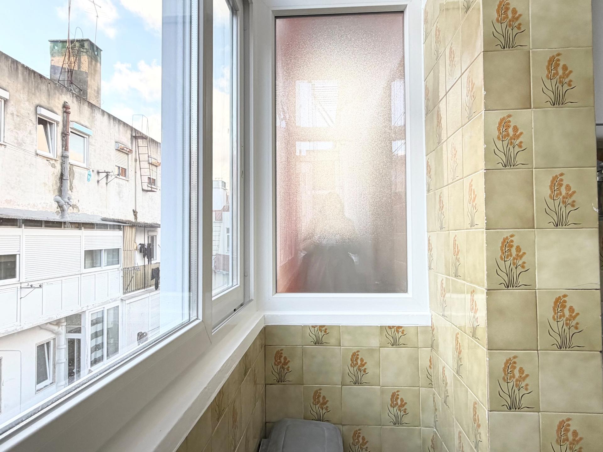 Apartamento T1 em Moscavide - 3º Andar - CENTRAL - 2 Marquises