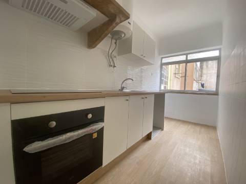 T2 em Moscavide p/ Arrendar - Varanda - 1º andar