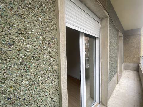 T2 em Moscavide p/ Arrendar - Varanda - 1º andar