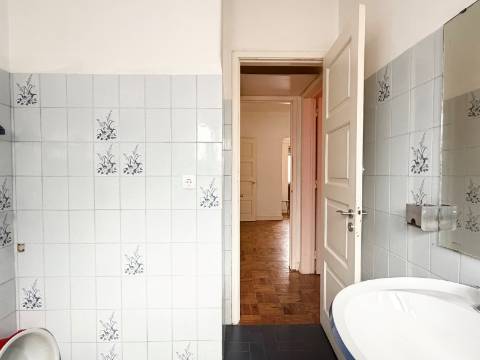 Apartamento T1 em Moscavide - 2º Andar - VARANDA