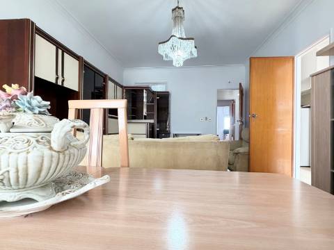 Apartamento T3 Lisboa em Arroios - 2º Andar - Equipado e Mobilado