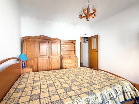 Apartamento T3 Lisboa em Arroios - 2º Andar - Equipado e Mobilado