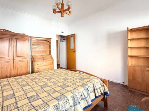 Apartamento T3 Lisboa em Arroios - 2º Andar - Equipado e Mobilado