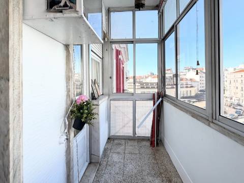 Apartamento T3 Lisboa em Arroios - 2º Andar - Equipado e Mobilado