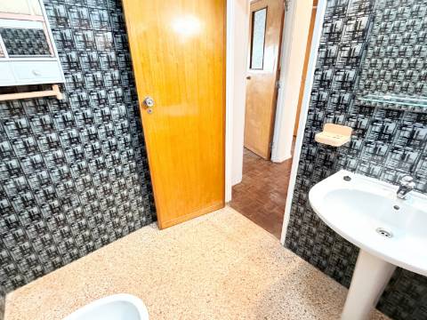 Apartamento T3 Lisboa em Arroios - 2º Andar - Equipado e Mobilado