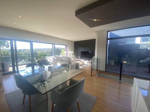 Loures - V4+1 Moradia c/ Piscina Privada - Varanda - Box + 2 parqueamentos