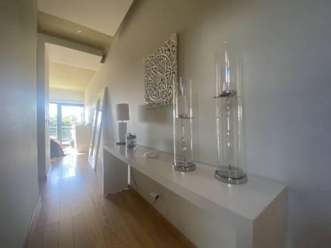 Loures - V4+1 Moradia c/ Piscina Privada - Varanda - Box + 2 parqueamentos