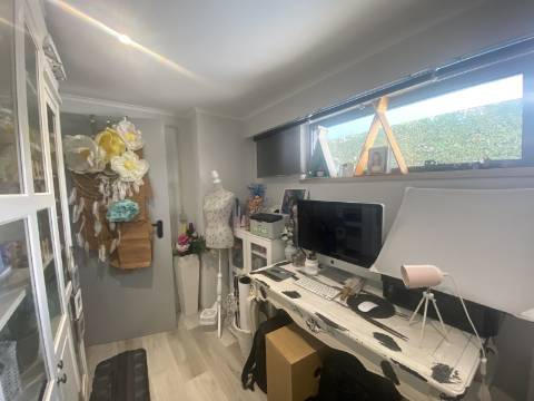 Loures - V4+1 Moradia c/ Piscina Privada - Varanda - Box + 2 parqueamentos