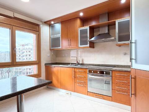 Apartamento T3 - Urb. Colinas do Cruzeiro - Excelente oportunidade