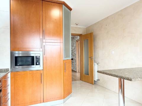 Apartamento T3 - Urb. Colinas do Cruzeiro - Excelente oportunidade