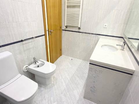 Apartamento T3 - Urb. Colinas do Cruzeiro - Excelente oportunidade