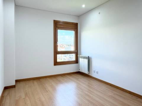 Apartamento T3 - Urb. Colinas do Cruzeiro - Excelente oportunidade