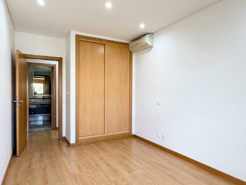 Apartamento T3 - Urb. Colinas do Cruzeiro - Excelente oportunidade