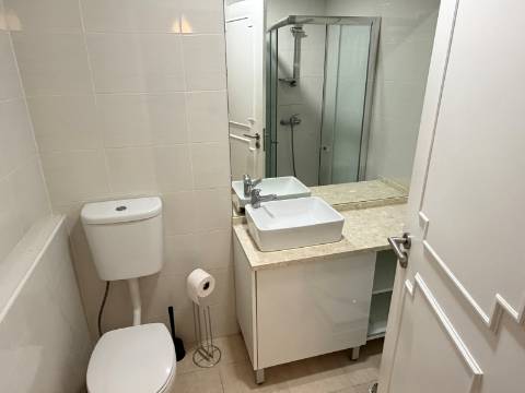 T2 p/ Arrendar - Moscavide - Excelente 2º Andar