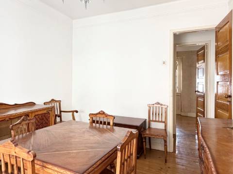 Apartamento T2 - Moscavide - 2º Andar - OPORTUNIDADE