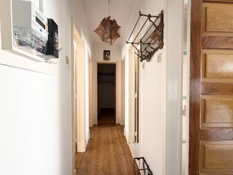 Apartamento T2 - Moscavide - 2º Andar - OPORTUNIDADE
