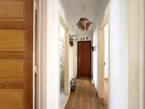 Apartamento T2 - Moscavide - 2º Andar - OPORTUNIDADE
