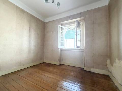 Apartamento T2 - Moscavide - 2º Andar - OPORTUNIDADE