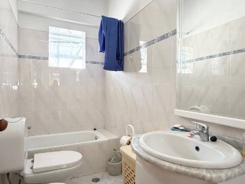 Apartamento T2 - Moscavide - 2º Andar - OPORTUNIDADE