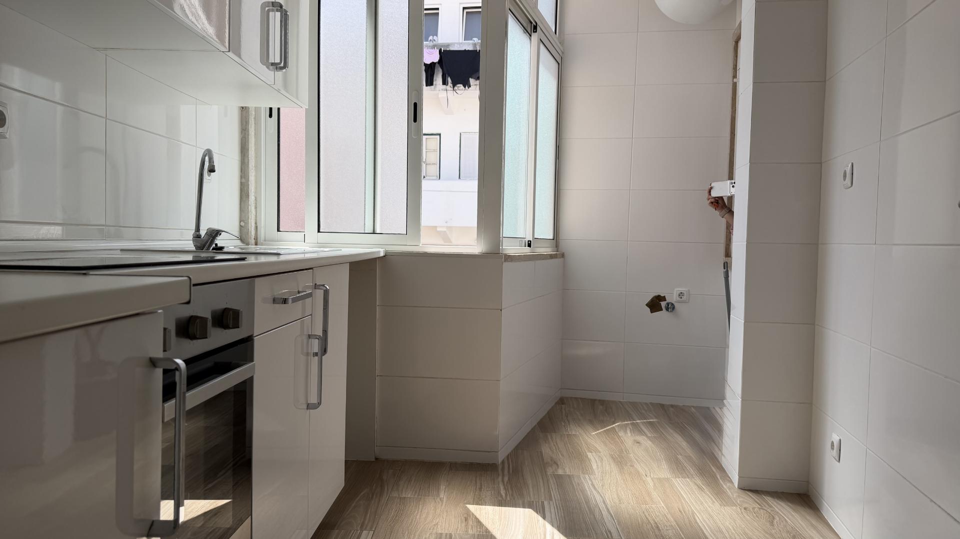 Apartamento T2 Moscavide - Central - Luminoso