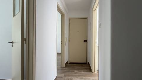 Apartamento T2 Moscavide - Central - Luminoso