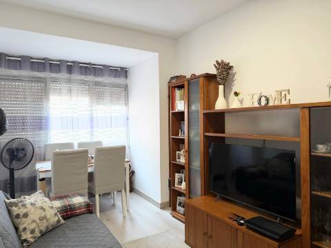 Apartamento T2 Moscavide - RCH ALTO - Remodelado