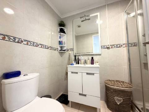 Apartamento T2 Moscavide - RCH ALTO - Remodelado