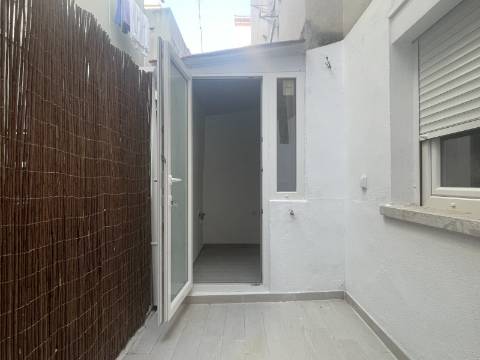 Apartamento T1 - Moscavide - Remodelado - Rés-do-Chão c/ Terraço
