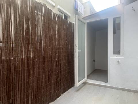 Apartamento T1 - Moscavide - Remodelado - Rés-do-Chão c/ Terraço