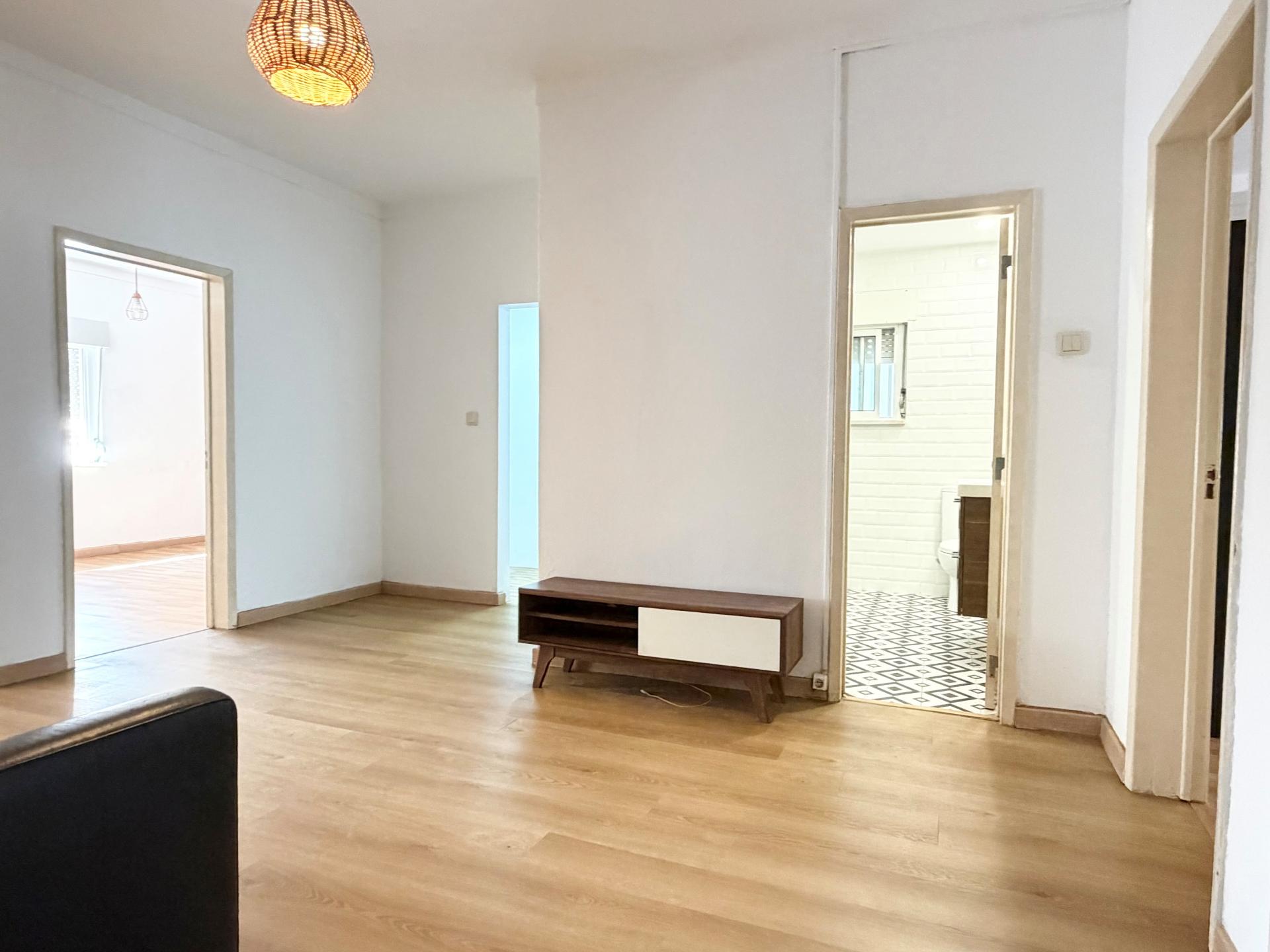 Apartamento T2 - Bairro do Cativo - Rch com terraço