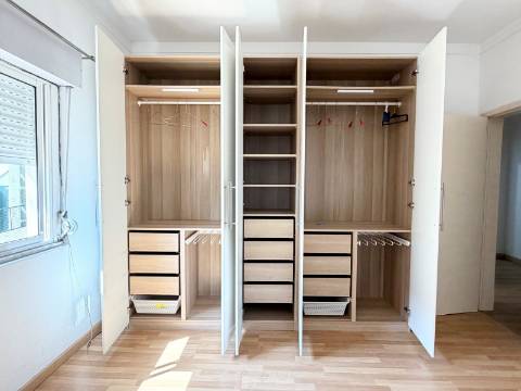 Apartamento T2 - Bairro do Cativo - Rch com terraço
